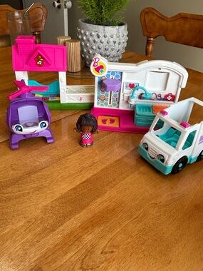 Fisher-Price Little People Barbie Toy Lot